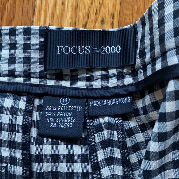 Gingham Straight Leg Pants - Picture 3 of 6